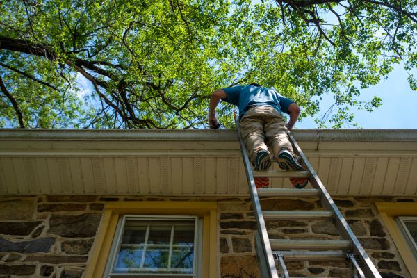 Cost of Industrial Gutter Cleaning in Spotsylvania